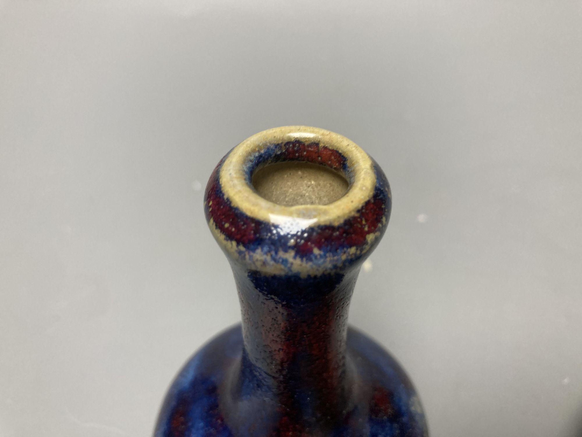 A Chinese bottle vase and a jar, height 11cm